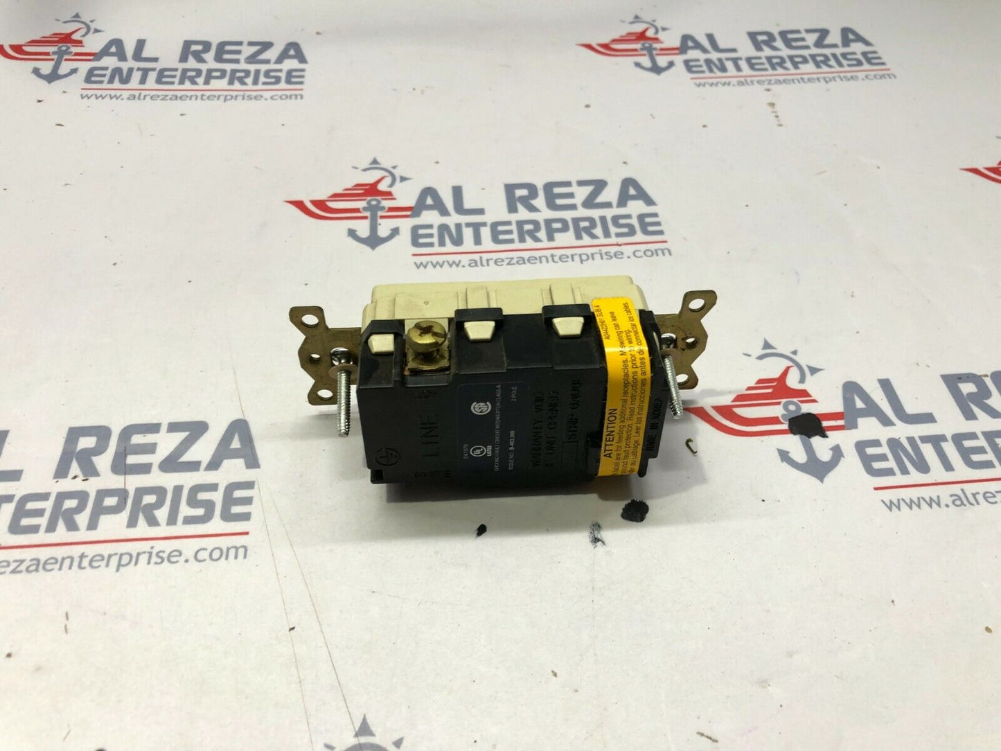 HUBBELL GFR8200SGI GFCI TEMPER RESISTANT IVORY 15A/125V