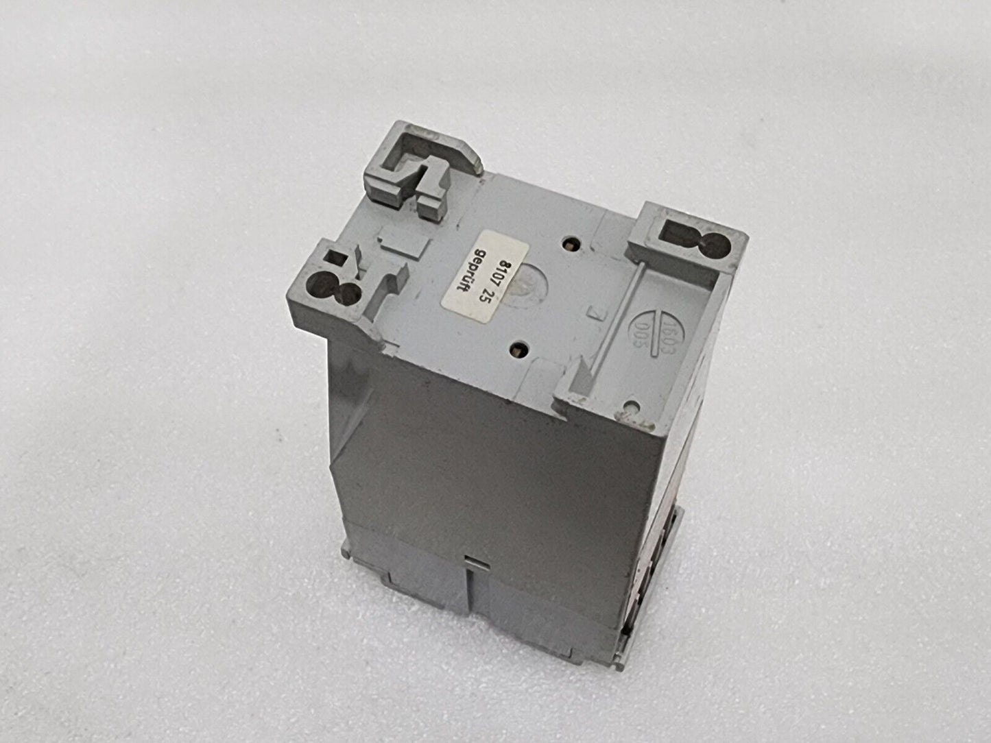 DOLD AD 866.14 SWITCHING RELAY 110V