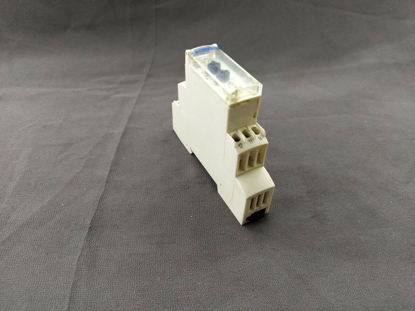 Telemecanique RM17TA00 Modular Multifunction 3-Phase Supply Control Relay 208-48