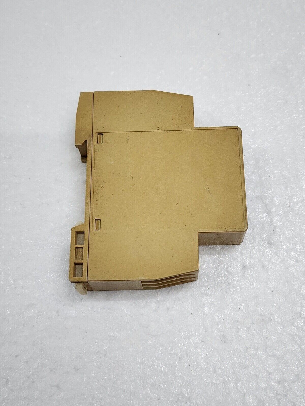 CARLO GAVAZZI DMB51CW24 MULTIFUNCTION TIMER 12-240VAC-DC