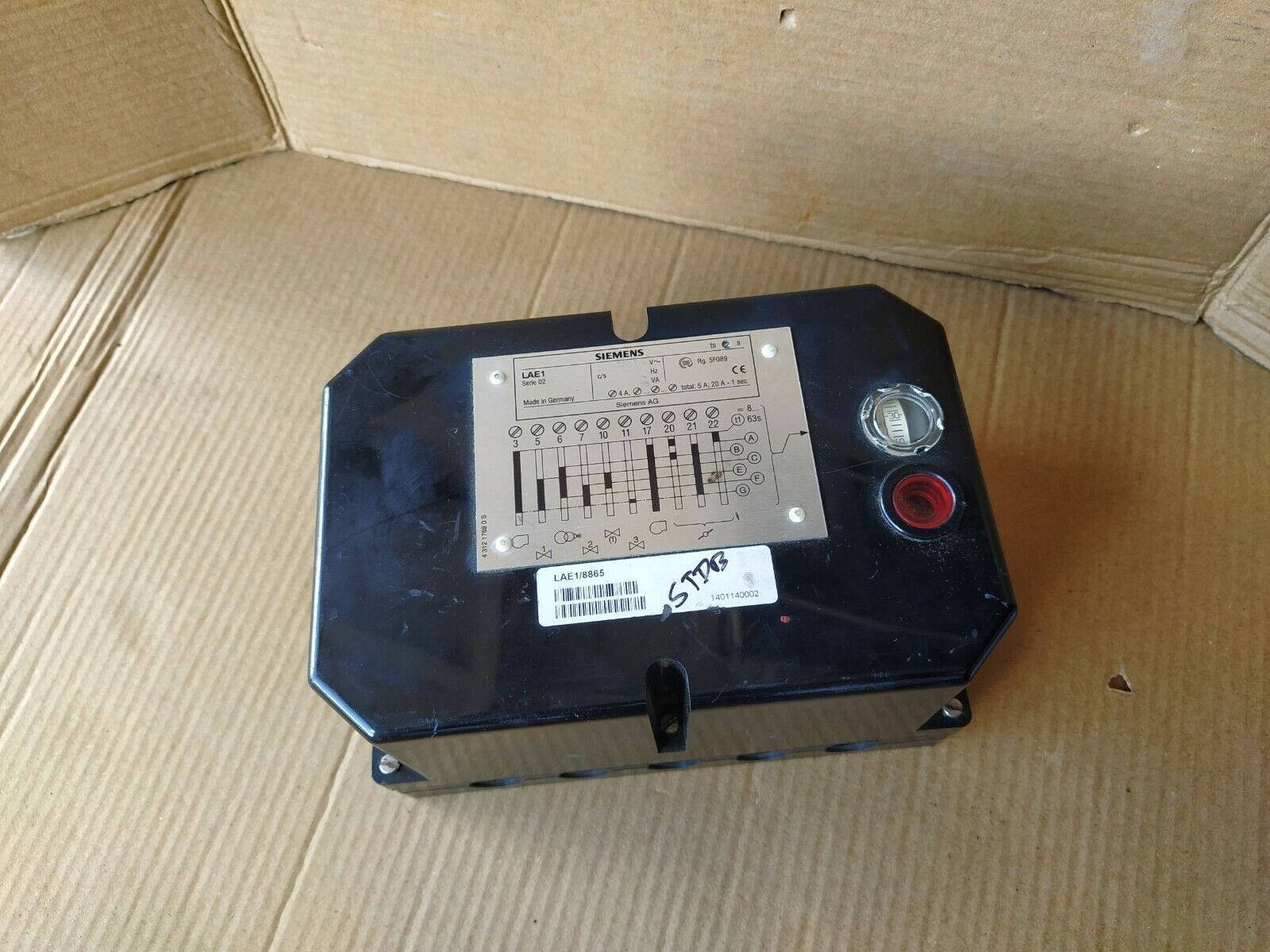 Siemens LAE1 Oil Burner Controller LAE1/8865 Serie 02 220-240V AC