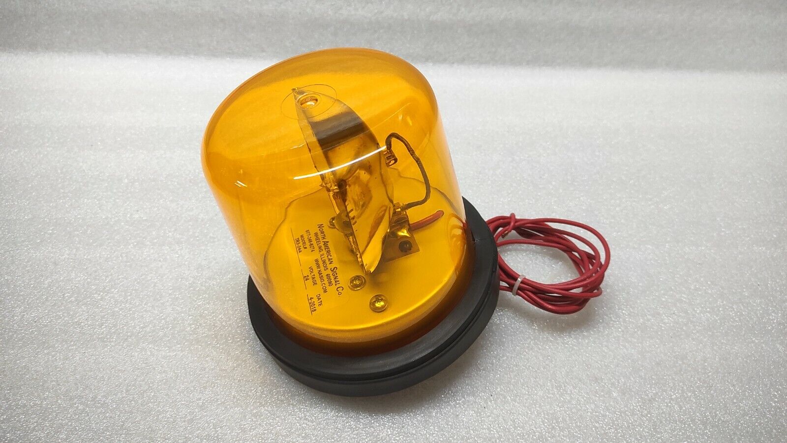 NORTH AMERICAN SIGNAL TR3-24A REVOLVING LIGHT 24V
