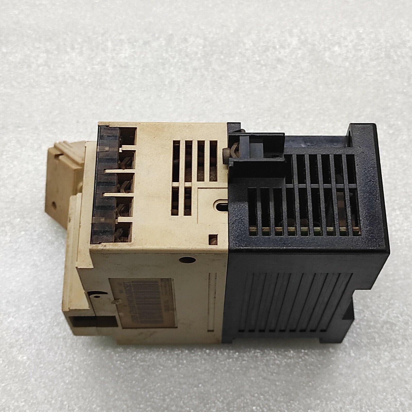 SE TSX DEF 812 INPUT MODULE TSXDEF812