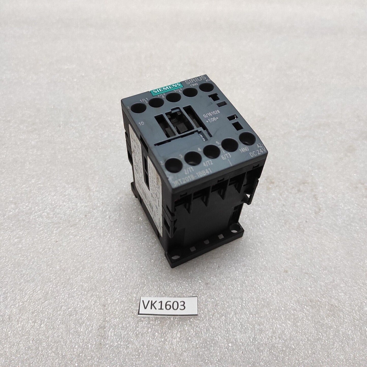 SIEMENS 3RT2018-1BB41 3-POLE POWER RELAY CONTACTOR DC24V