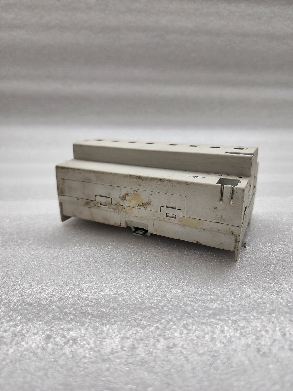 ABB SA/S 8.10.2.1 SWITCH ACTUATOR 2CDG110157R0011