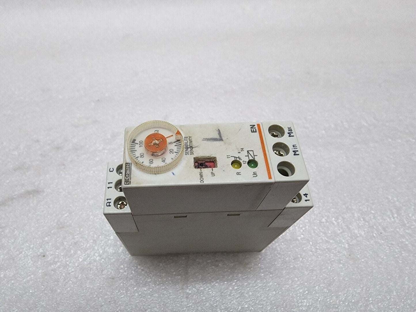 CROUZET 84870004 LEVEL CONTROLLER 230V