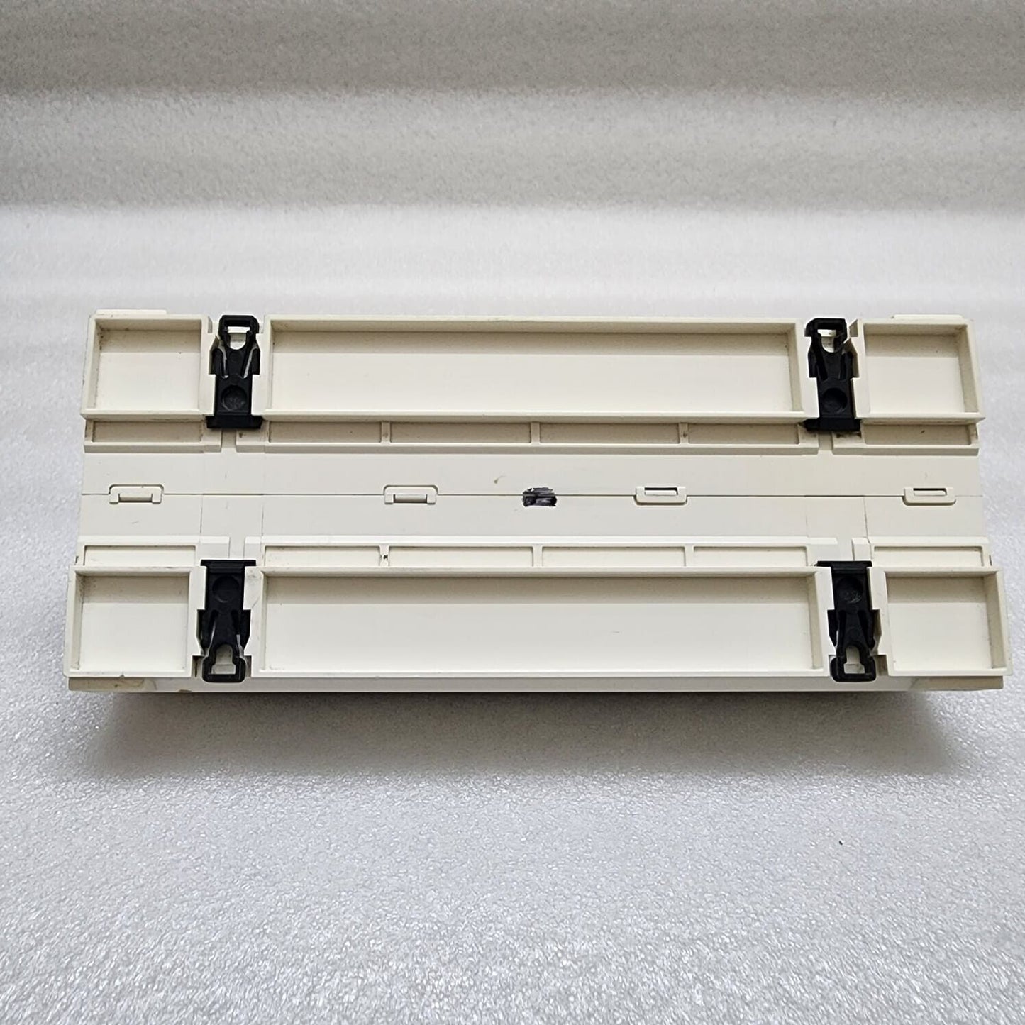 CLIPSAL L5508D1A 8-CH DIMMER 220-240V