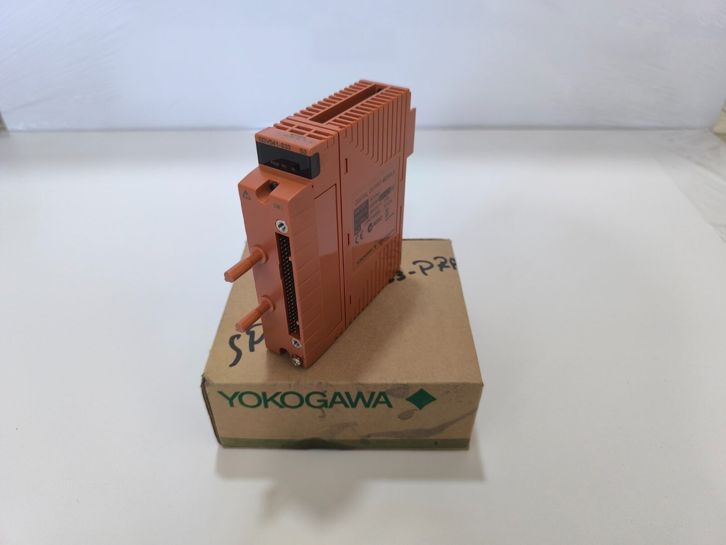 YOKOGAWA SDV541-S33/PRP-S3 DIGITAL OUTPUT MODULE