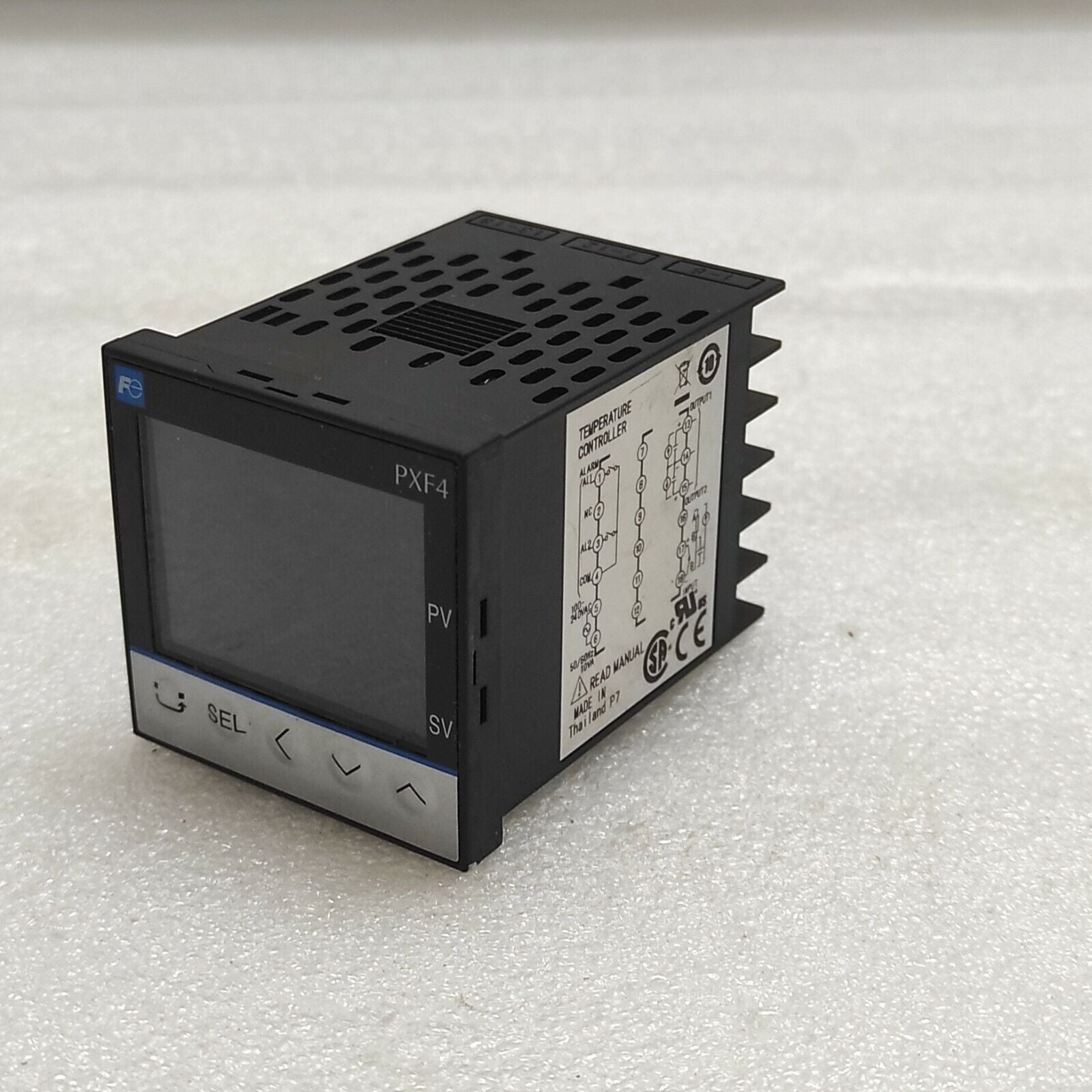 FUJI ELECTRIC PXF4 TEMPERATURE CONTROLLER PXF4AER2-1V100-P 100-240VAC 
