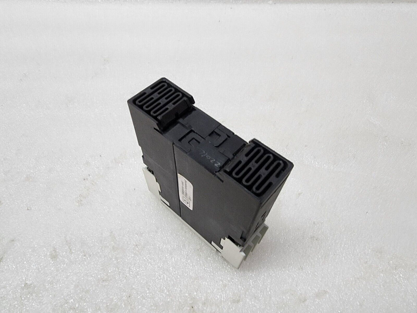 SIEMENS 3RP1576-1NQ30 STAR DELTA TIMER 3-60SEC 100-127VAC/24VAC-DC