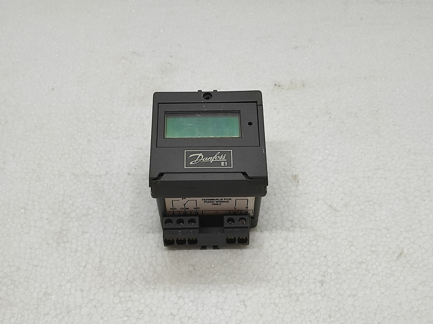 DANFOSS E1 ELECTRONIC TIME SWITCH 100/125 VAC