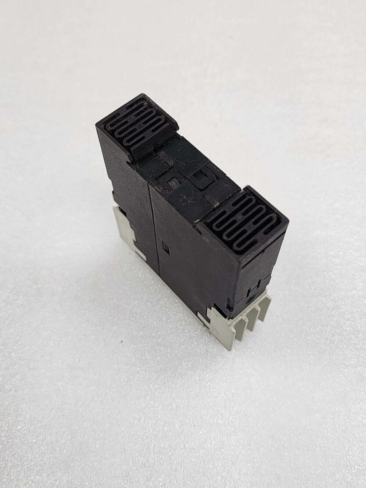 SIEMENS 3RP1525-1AP30 TIMING RELAY ON DELAY