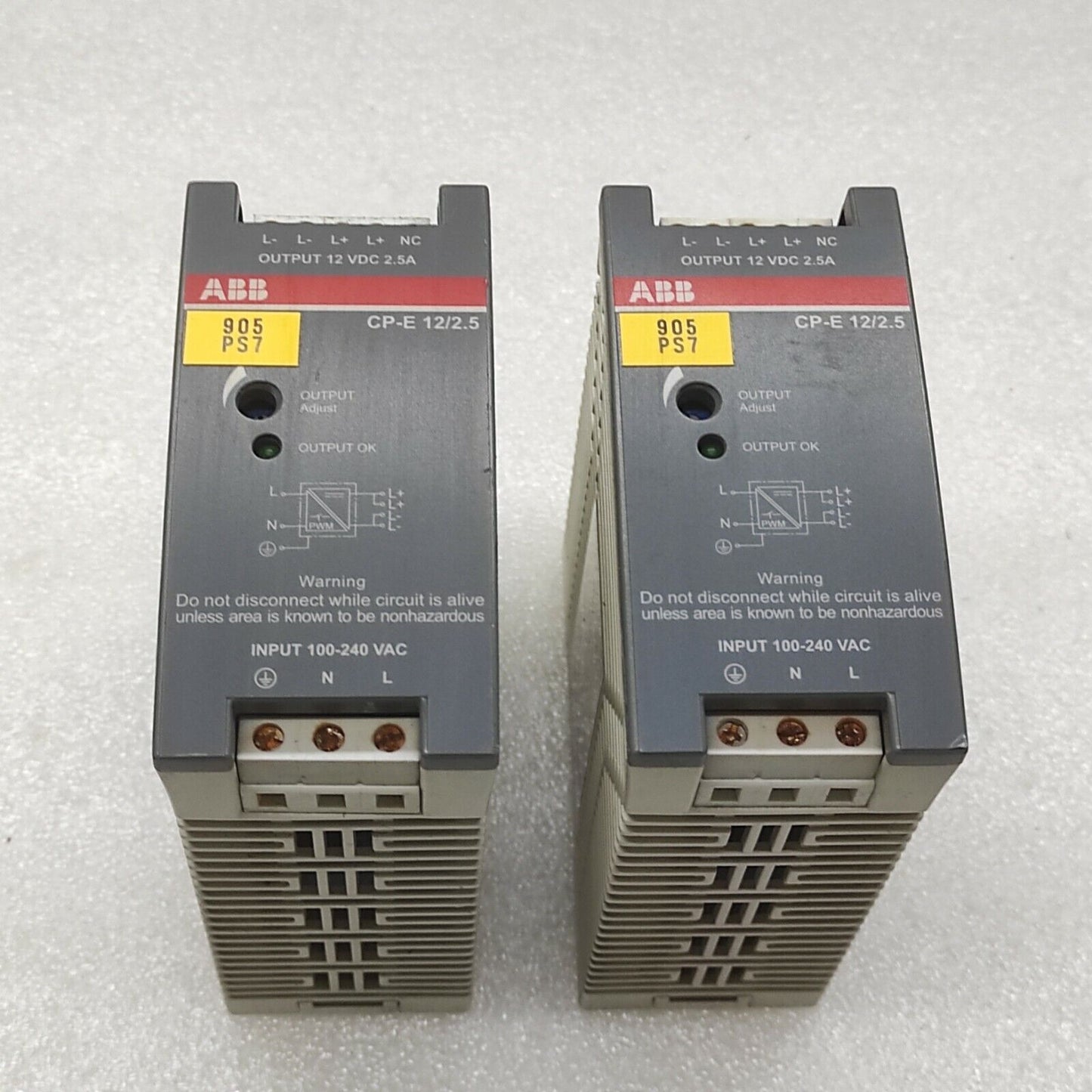 ABB CP-E 12/2.5 POWER SUPPLY 1SVR427032R1000 12VDC 2.5A LOT OF 2 UNIT