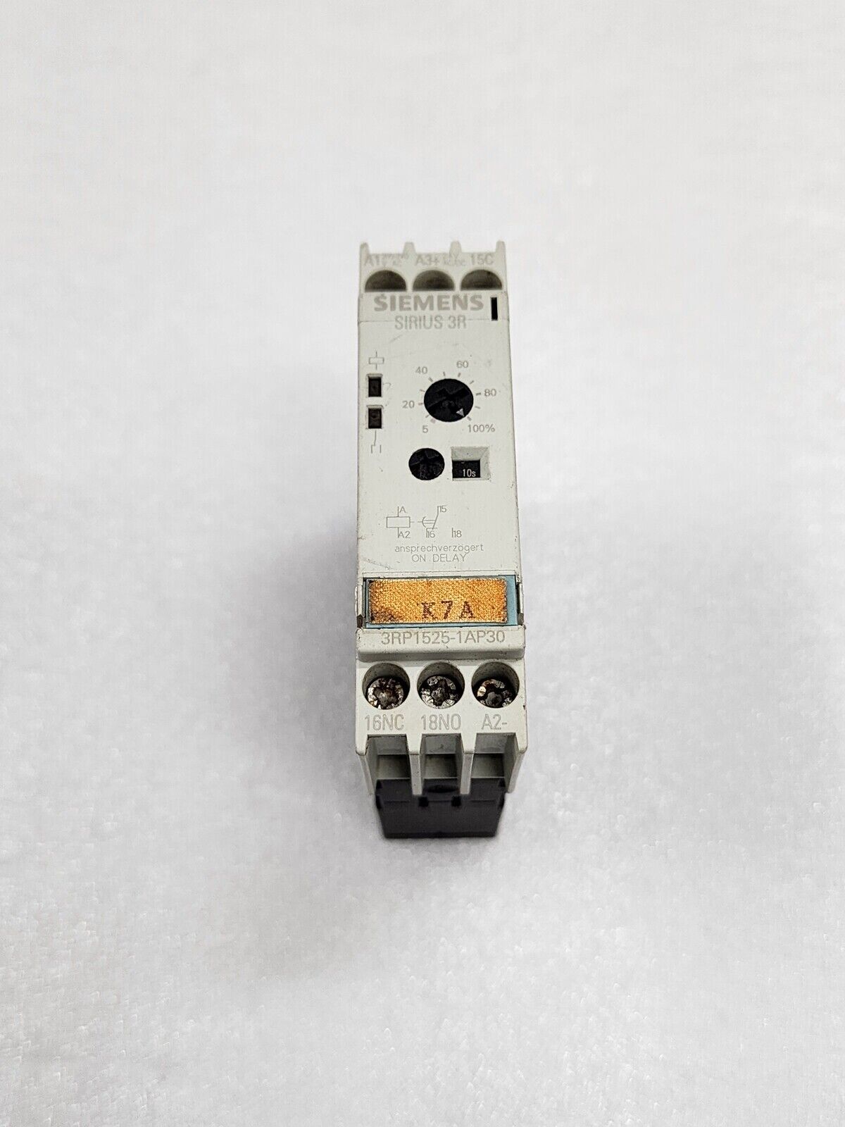 SIEMENS 3RP1525-1AP30 TIMING RELAY ON DELAY