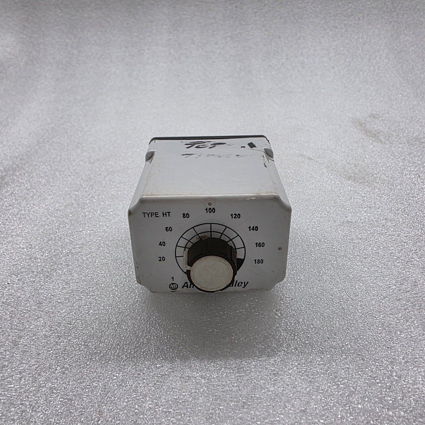 ALLEN BRADLEY 700HT12BA1 TIME DELAY RELAY 120VAC