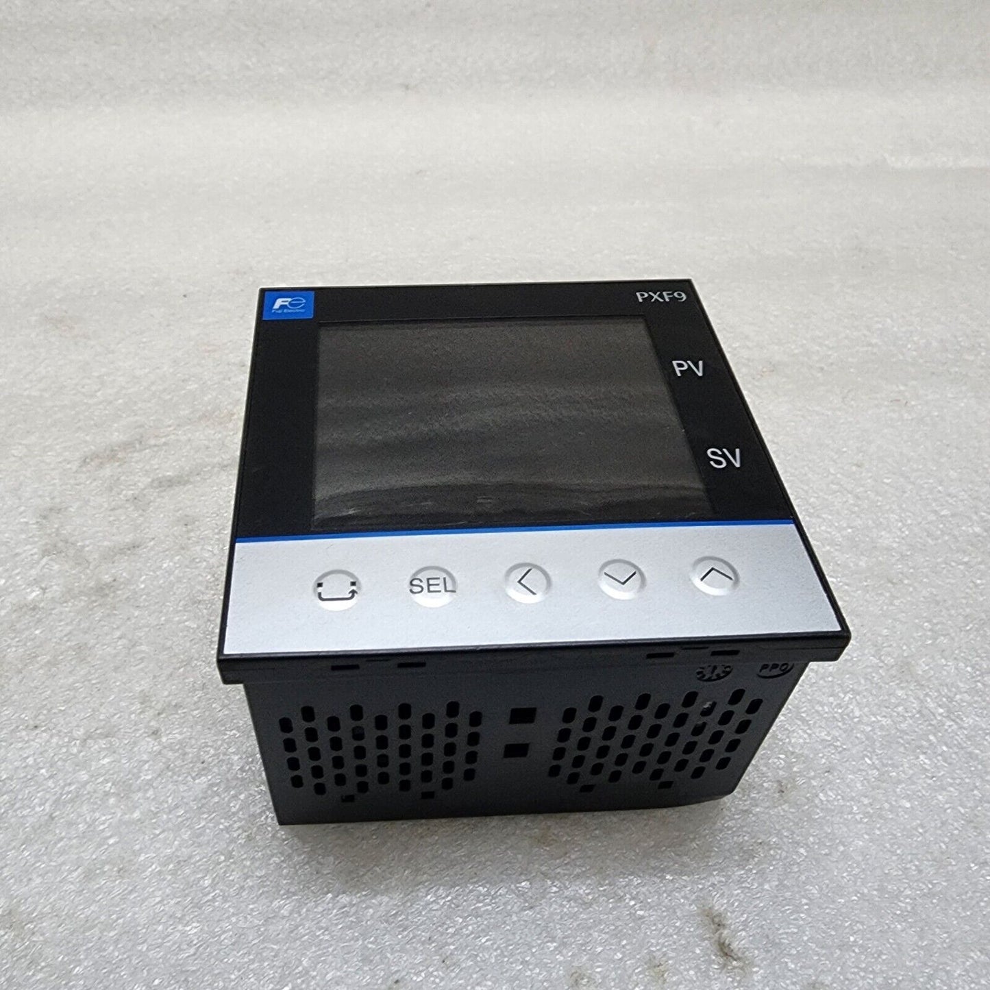 FUJI ELECTRIC PXF9AAA2-1V100-P TEMPERATURE CONTROLLER 100-240VAC