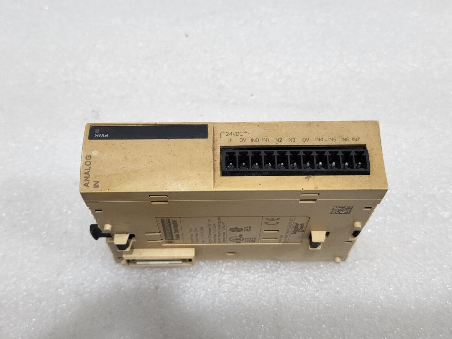TWDAMI8HT ANALOG INPUT MODULE 24VDC