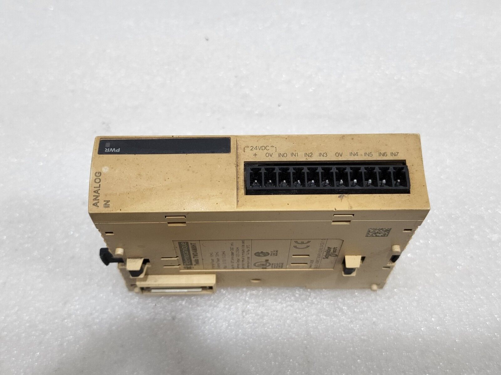 TWDAMI8HT ANALOG INPUT MODULE 24VDC