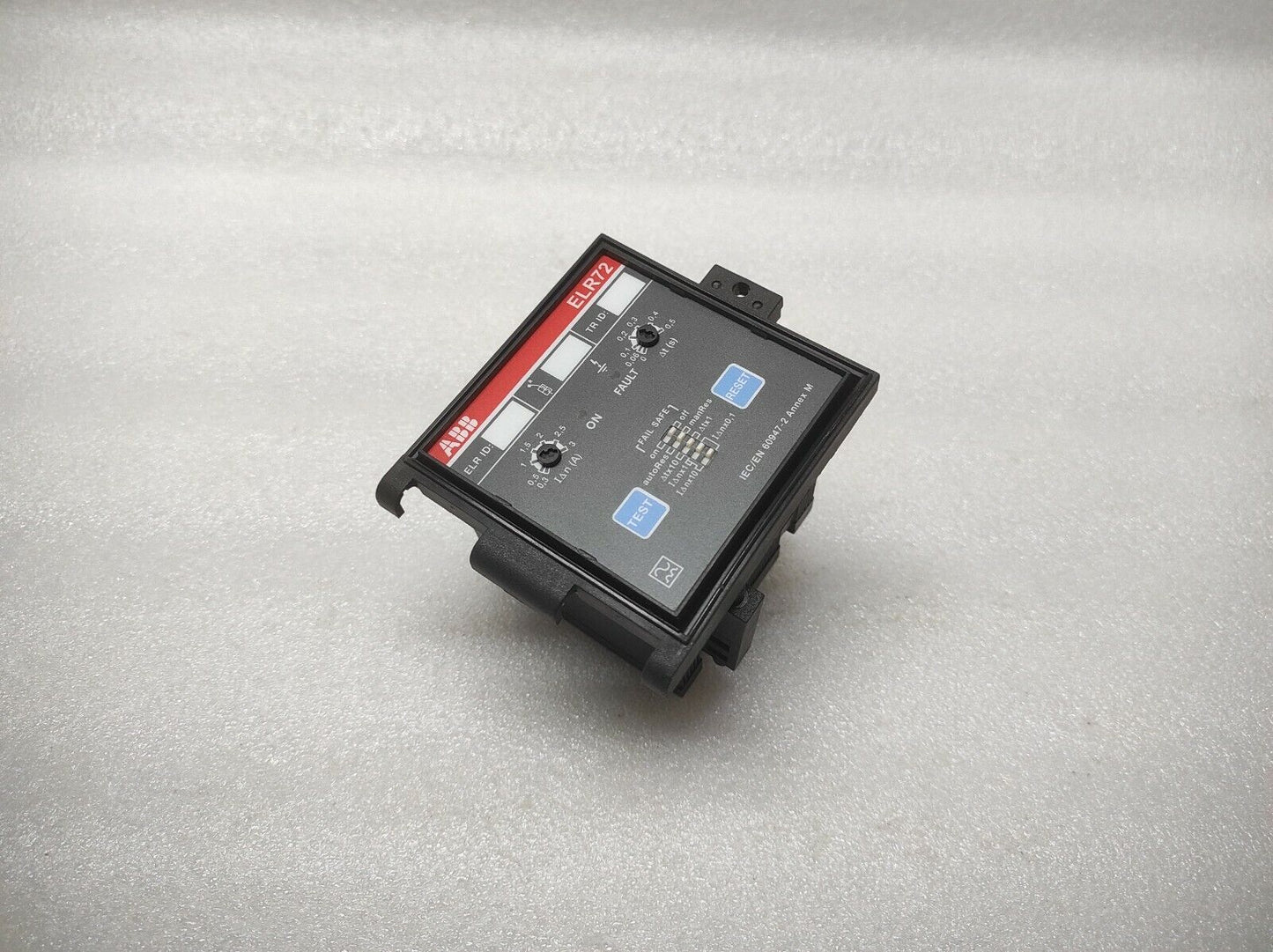 ABB ELR72 ELECTRONIC DIFFERENTIAL RELAY 115VAC/DC 230VAC