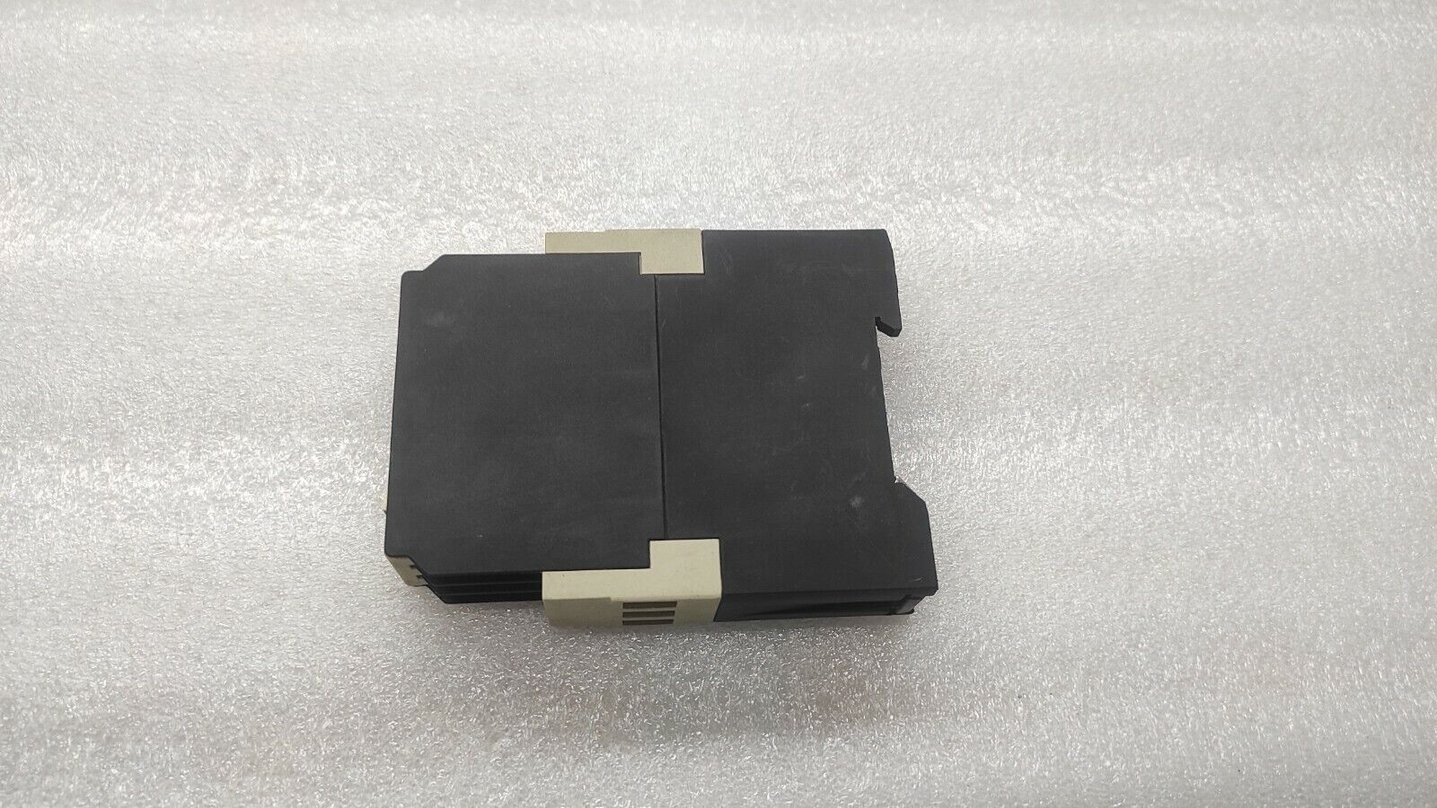 TELEMECANIQUE RE4 TL11BU TIME DELAY RELAY 09970 110-240V/24V 0.05S-300H