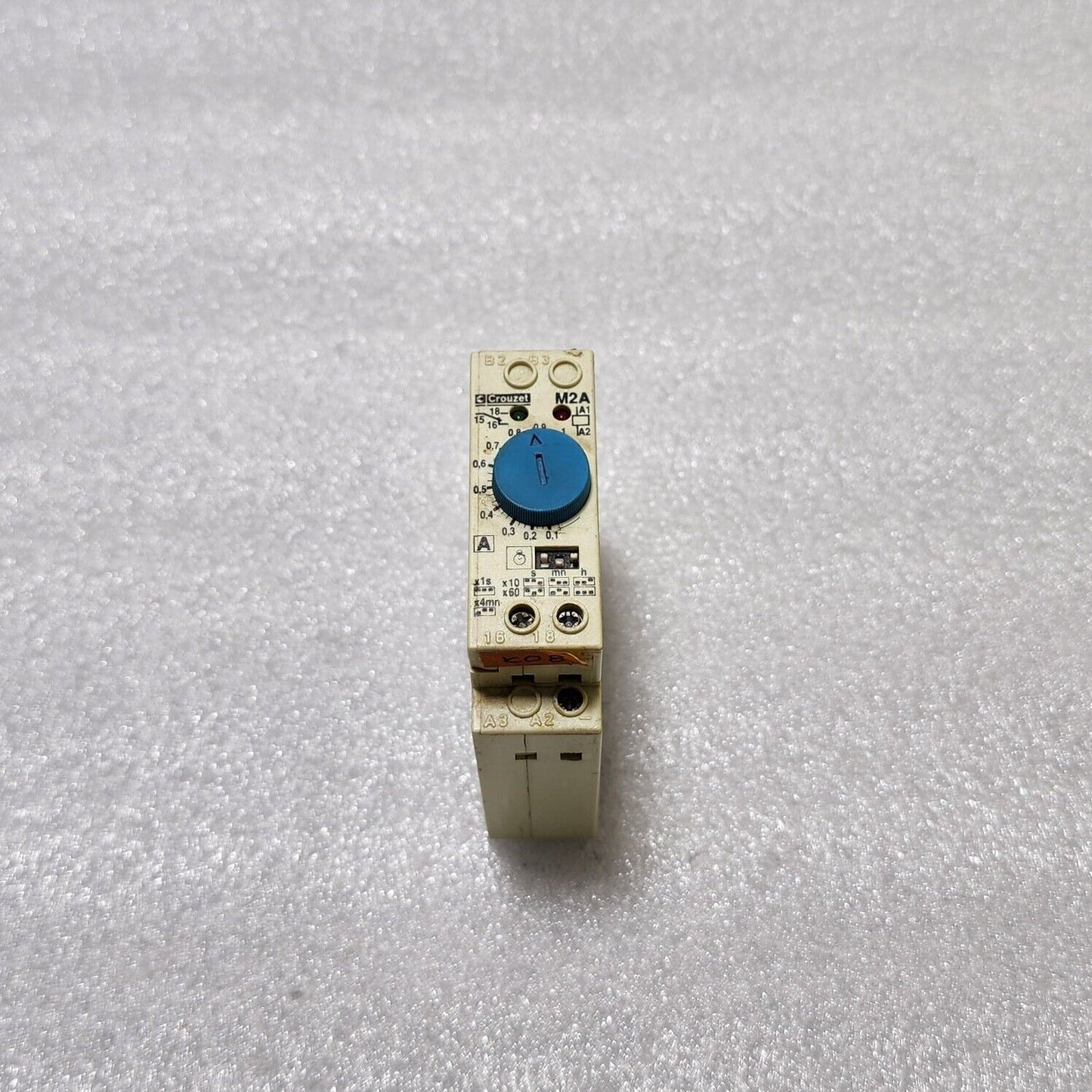 CROUZET M2A TIME DELAY RELAY 88881104 220-240V