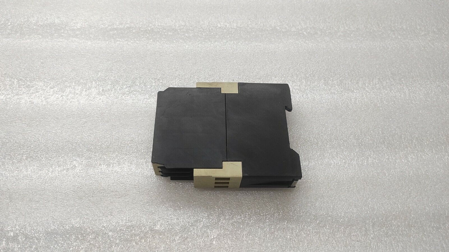 TELEMECANIQUE RE4 TP13BU TIME DELAY RELAY 09972 110-240V/24V/42-48V 0.05S-300H