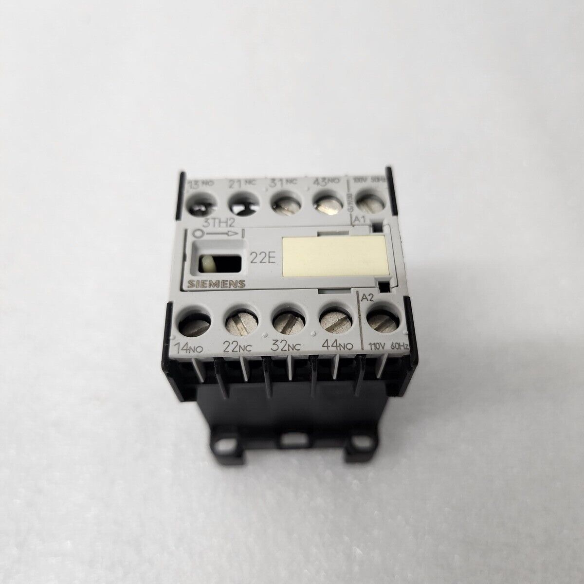 SIEMENS 3TH20 22-0AF6 CONTACTOR RELAY 22E 2NO+2NC