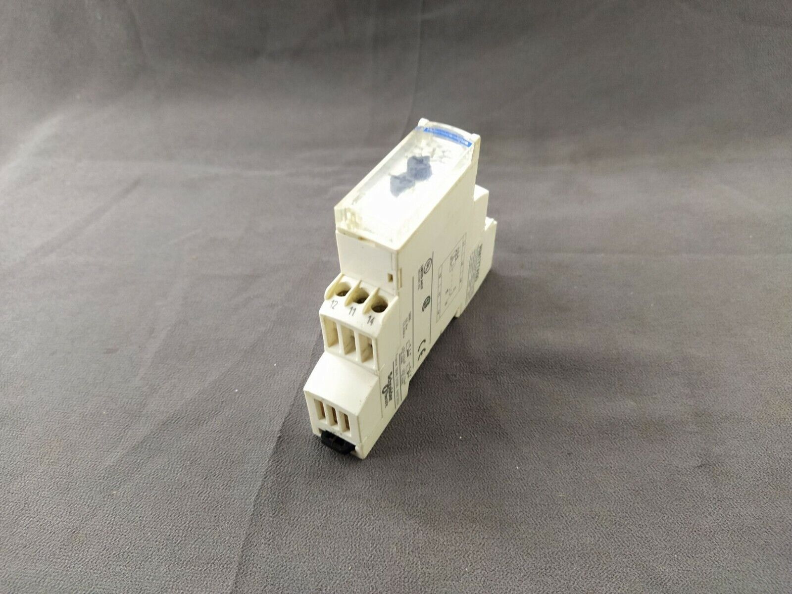 Telemecanique RM17TA00 Modular Multifunction 3-Phase Supply Control Relay 208-48