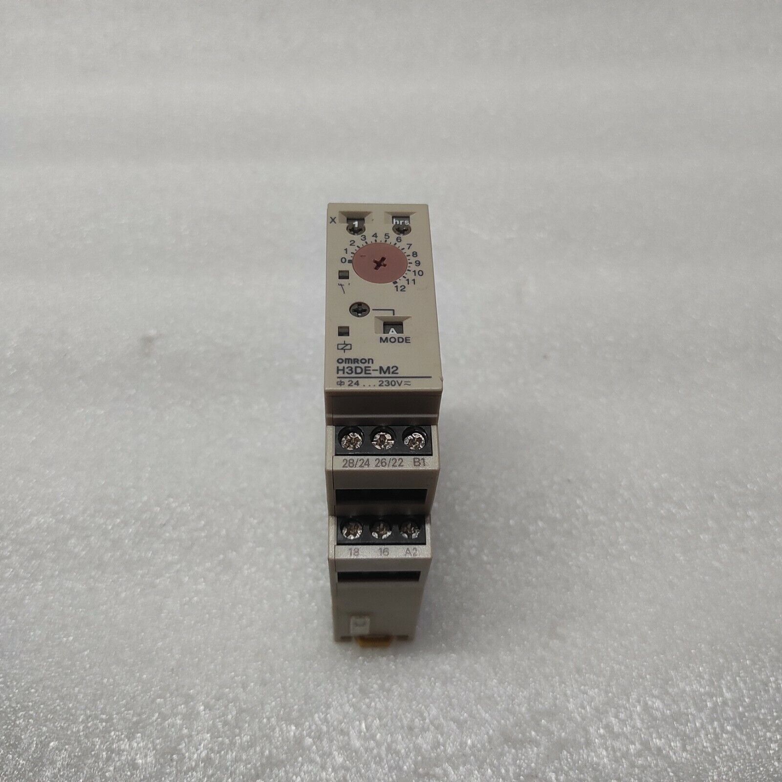 OMRON H3DE-M2 MULTIFUNCTION TIME RELAY 0.1S-120H 24-230VAC/DC