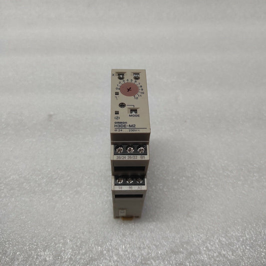 OMRON H3DE-M2 MULTIFUNCTION TIME RELAY 0.1S-120H 24-230VAC/DC