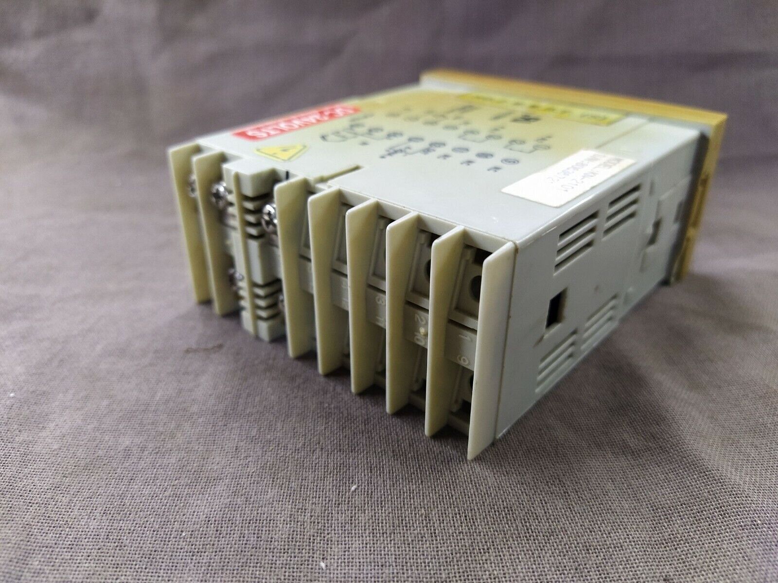 Konics KN-2101 Temperature Indicator KN 2100 24VDC