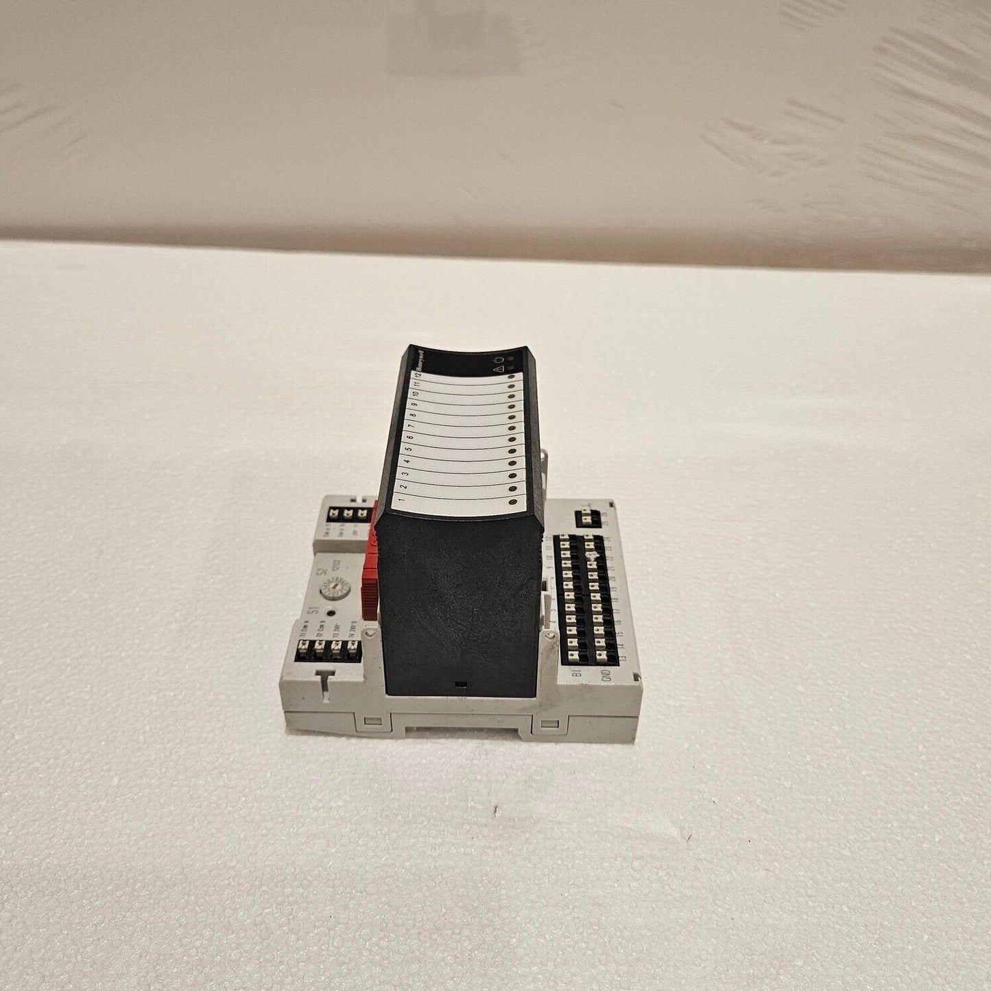 HONEYWELL XFL823A INPUT MODULE 1204BC0692-XFL823A