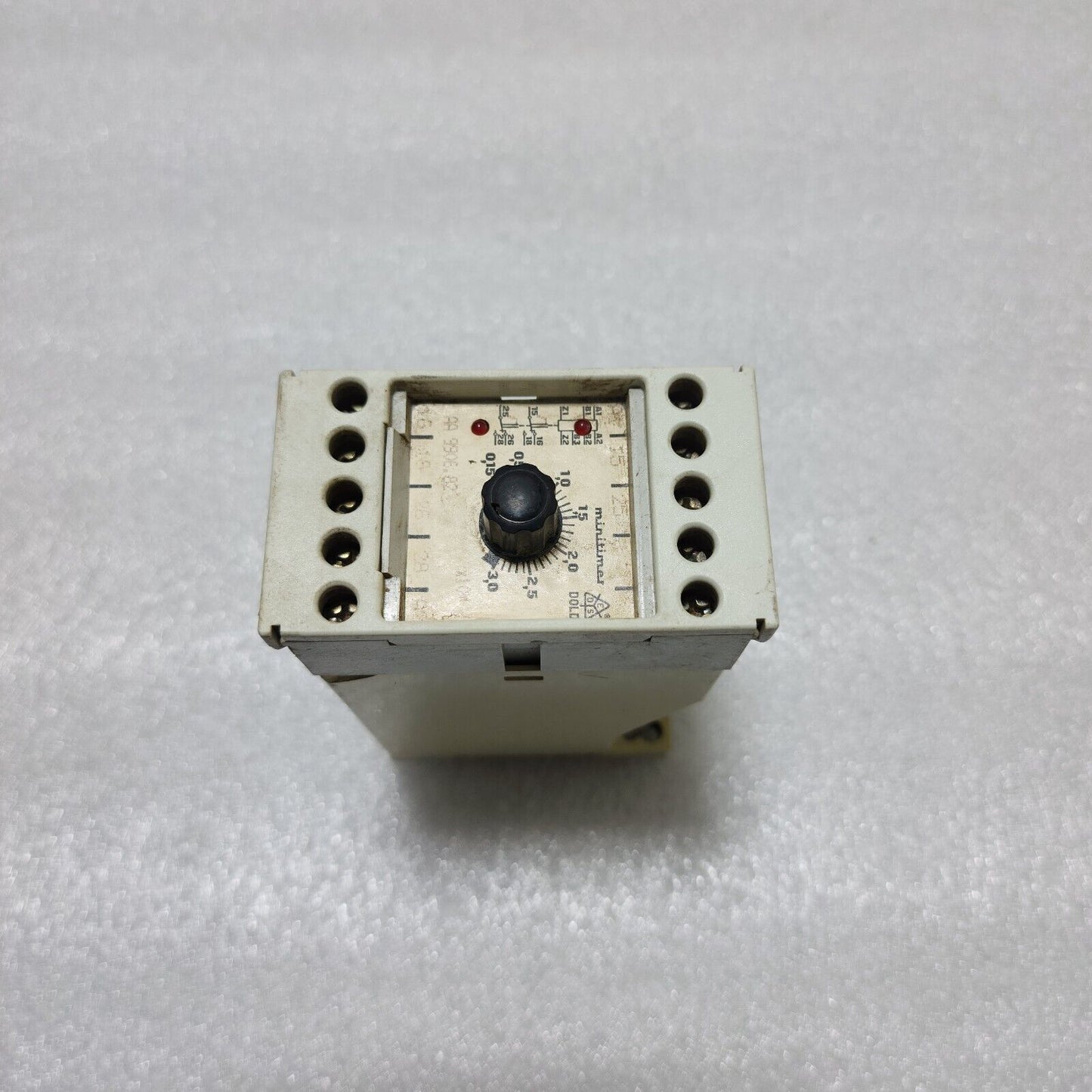 DOLD AA 9906.82 TIME RELAY