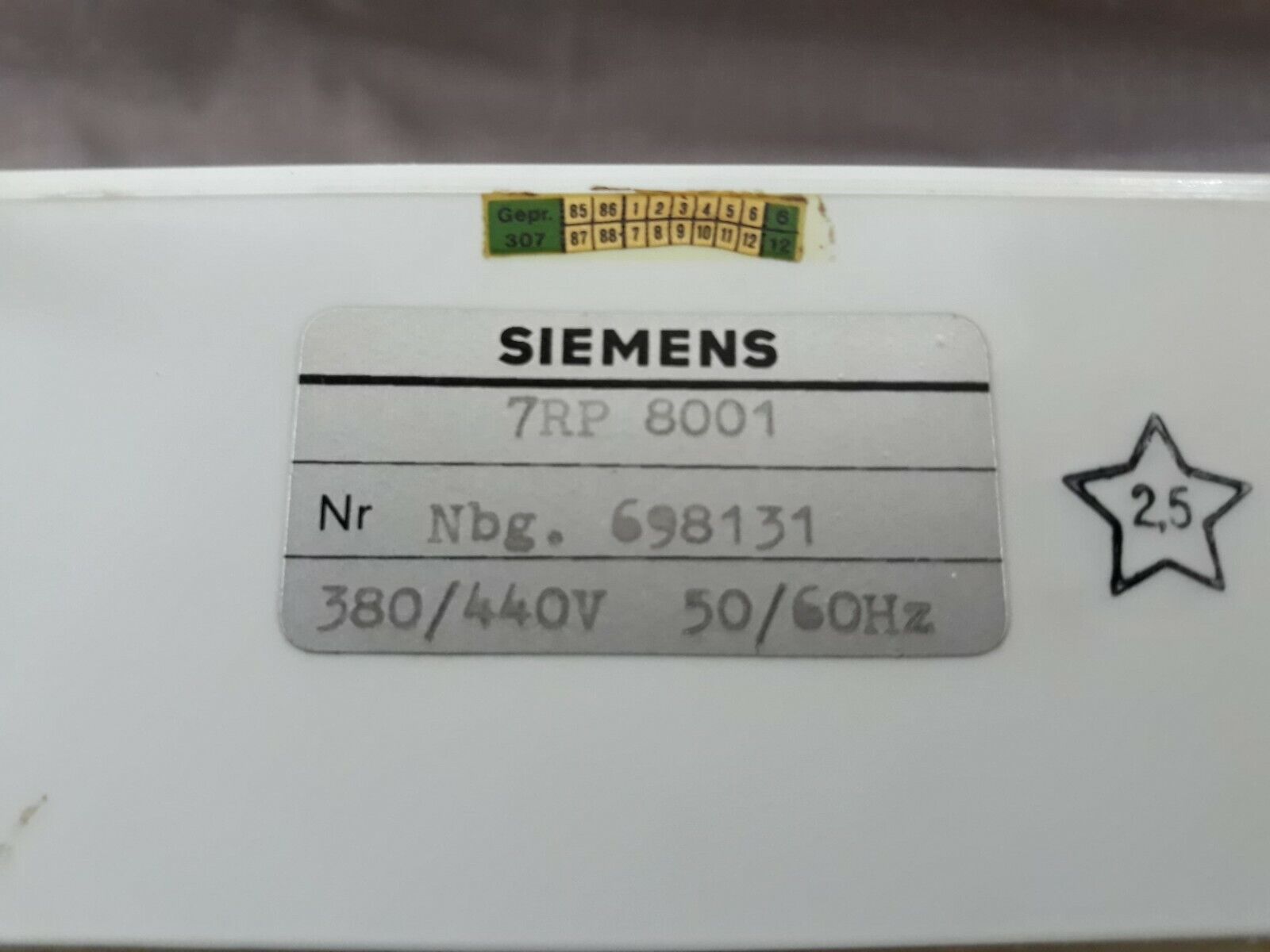 Siemens 7RP 8001 Voltage Frequency Relay SUF22