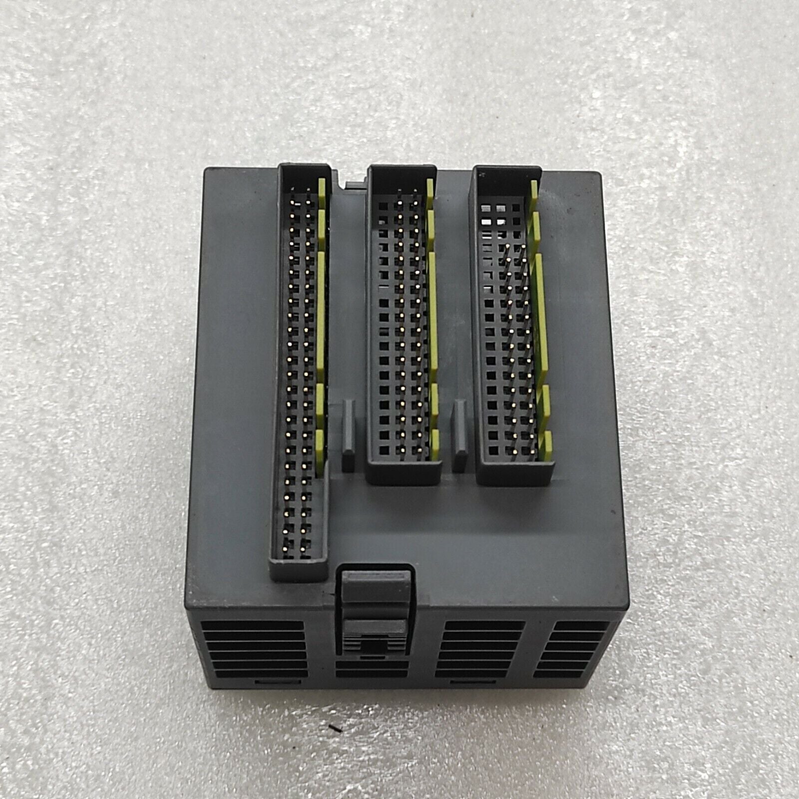 ABB AI523 ANALOG INPUT MODULE 1SAP250300R0001 AI523-B9