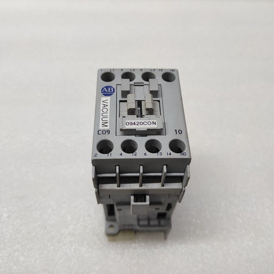 ALLEN BRADLEY CAT 100-C09D-10 MAGNETIC CONTACTOR COIL VOLTAGE 24VDC