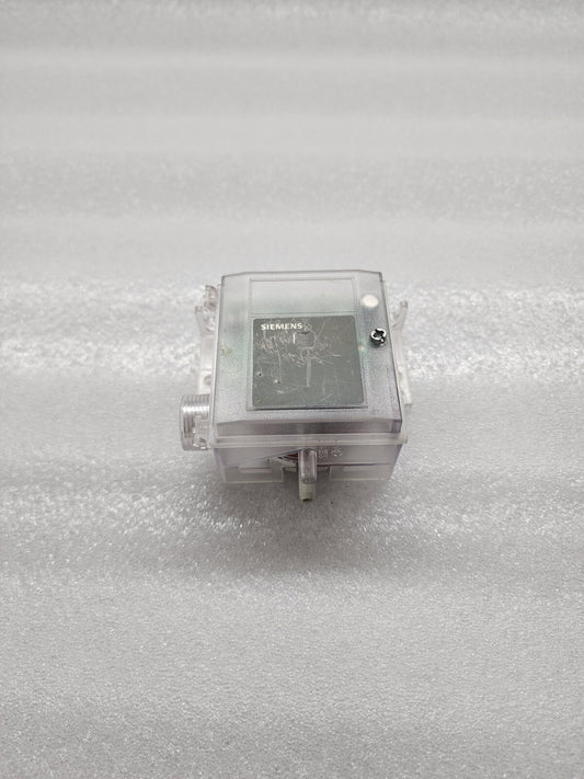 SIEMENS QBM3020-1 DIFFERENTIAL PRESSURE SENSOR