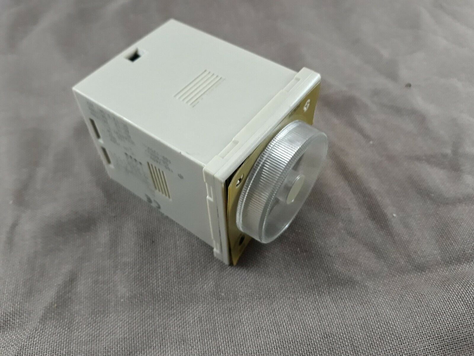 T&B H3CR-A Timer 100-240 VAC