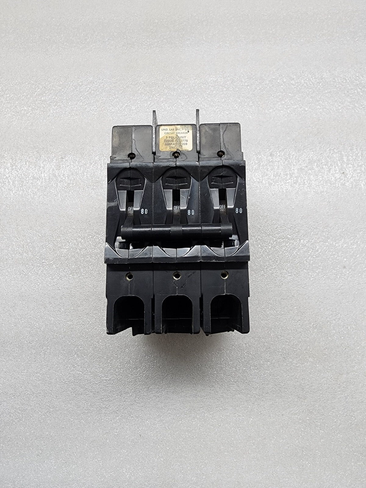 UND LAB INC LR26229 3-POLE CIRCUIT BREAKER 80A