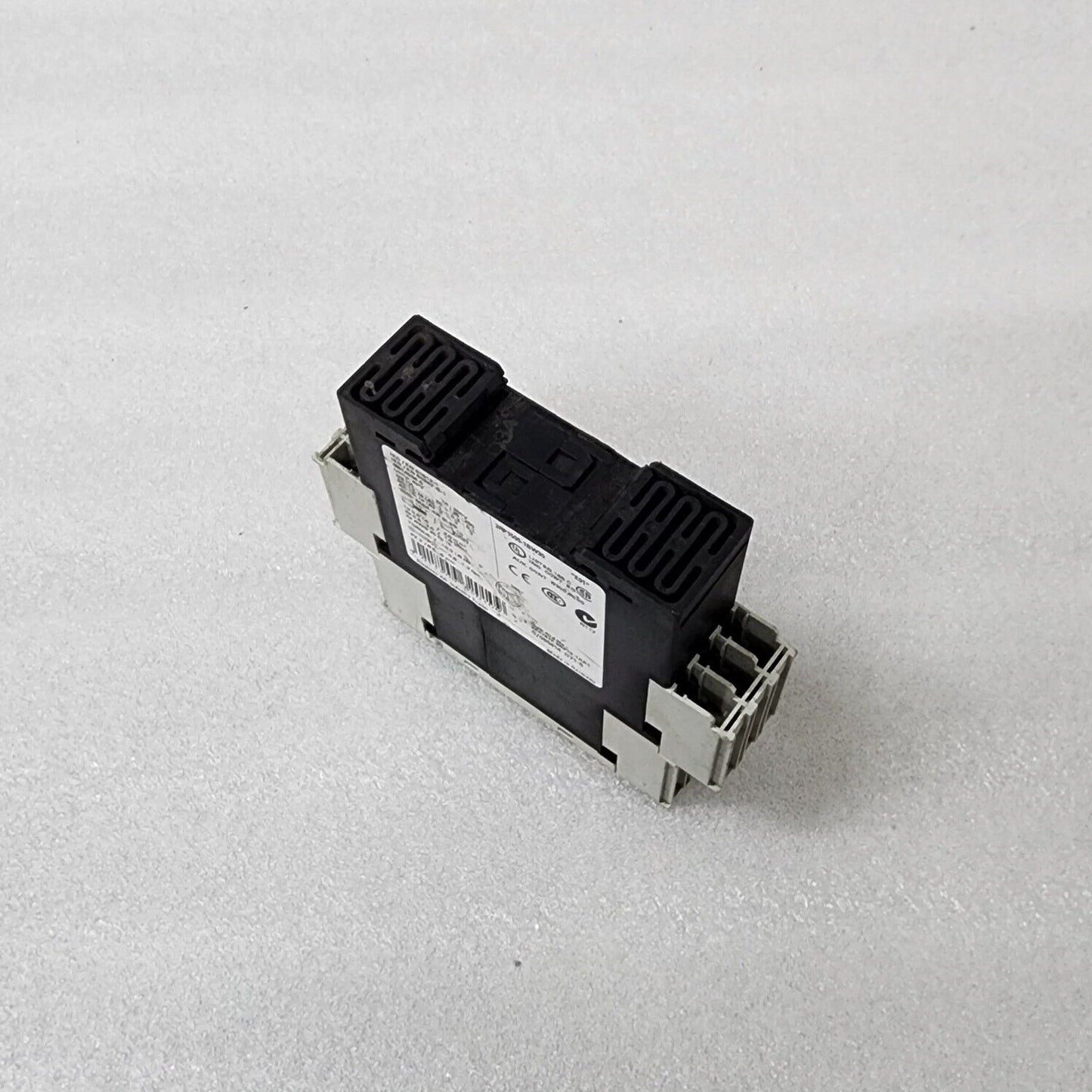 SIEMENS 3RP1505-1BW30 ELECTRONIC TIME RELAY