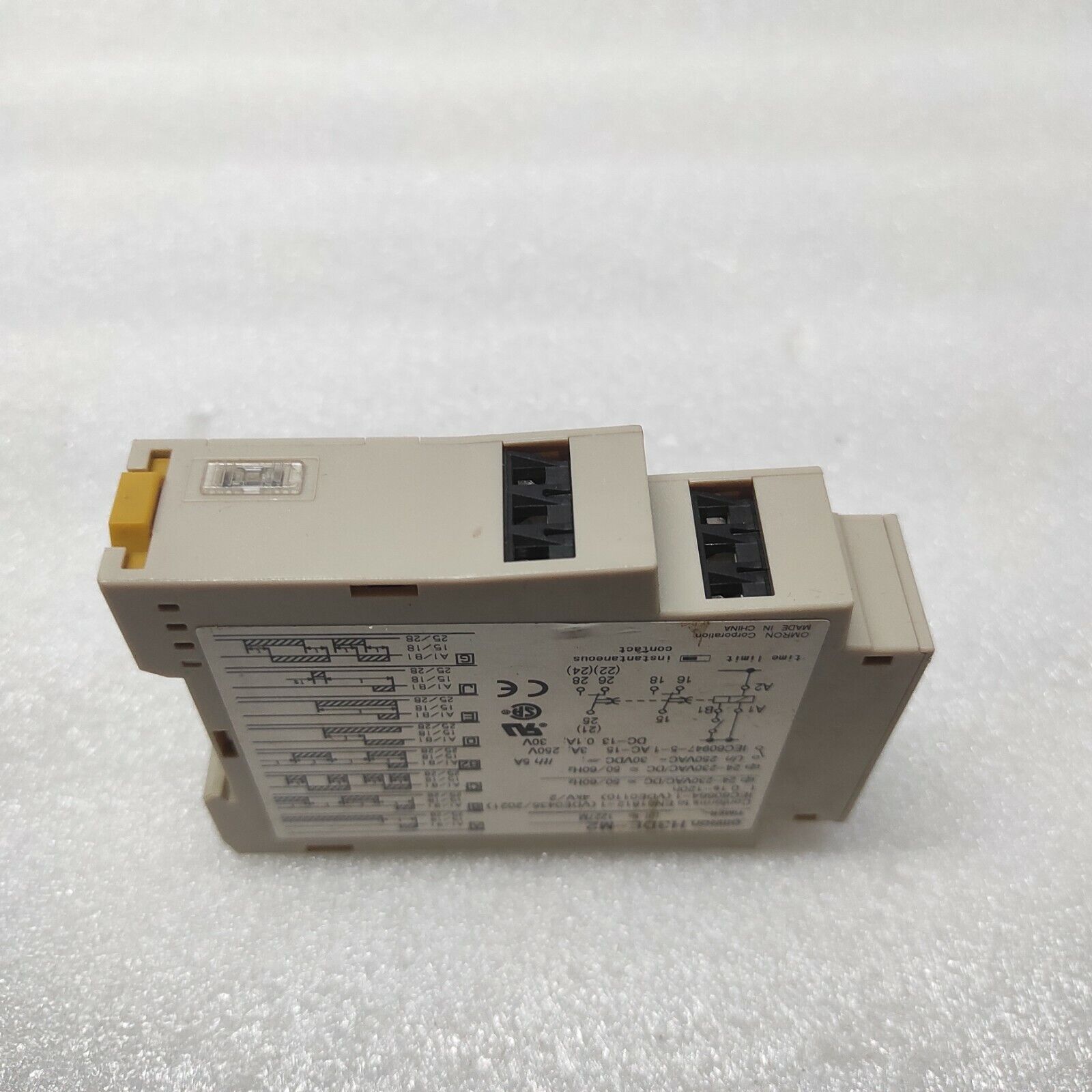 OMRON H3DE-M2 MULTIFUNCTION TIME RELAY 0.1S-120H 24-230VAC/DC