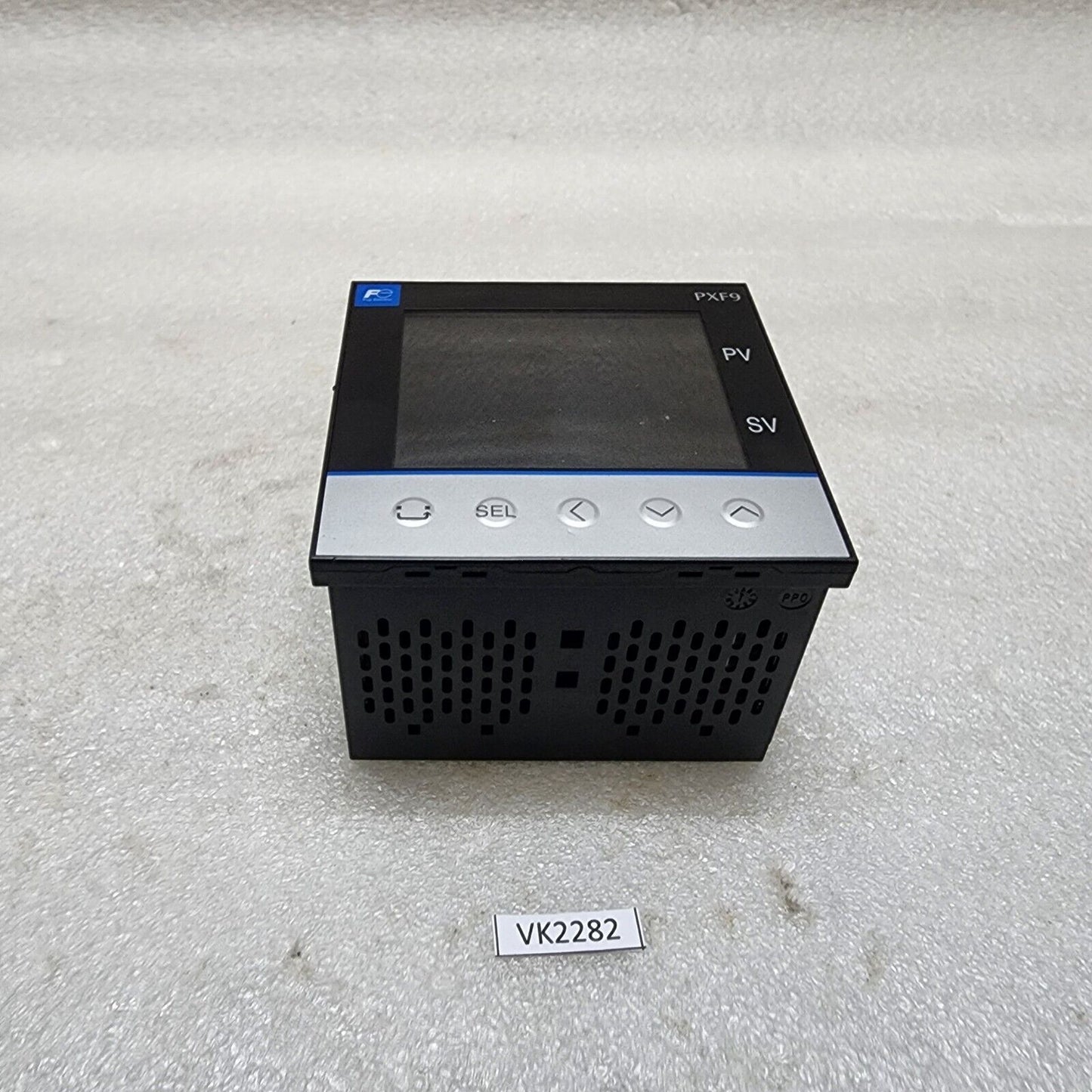 FUJI ELECTRIC PXF9AEY2-0V100 TEMPERATURE CONTROLLER 100-240VAC