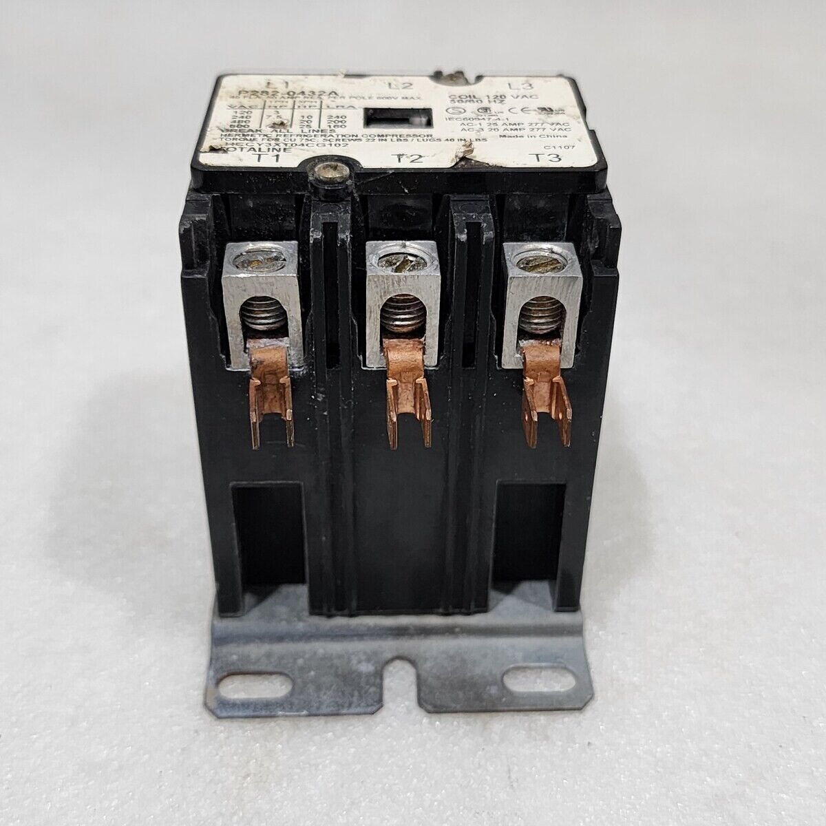 CARRIER P282-0432A 3-POLE MAGNETIC CONTACTOR 40A HCCY3XT04CG102 COIL VOLTAGE: 12