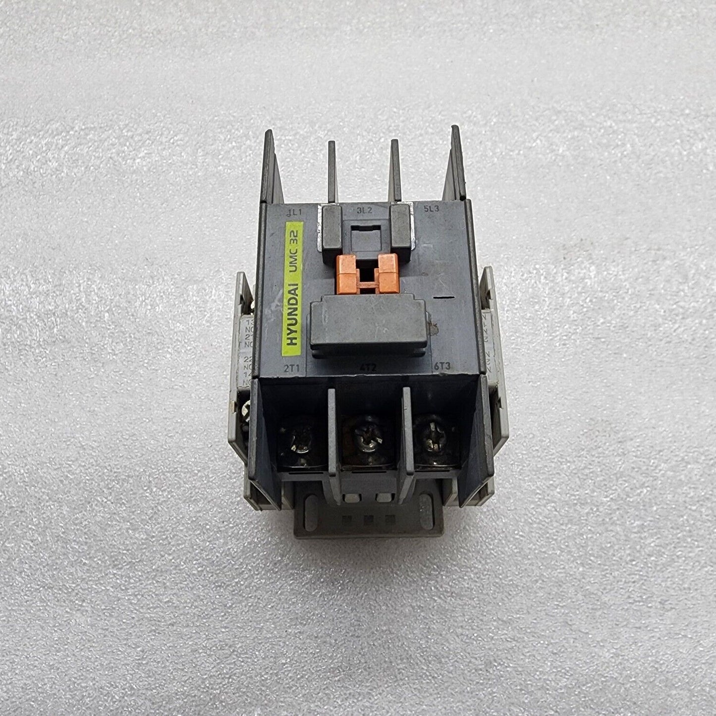 HYUNDAI UMC 32 MAGNETIC CONTACTOR COIL VOLTAGE 100-110V