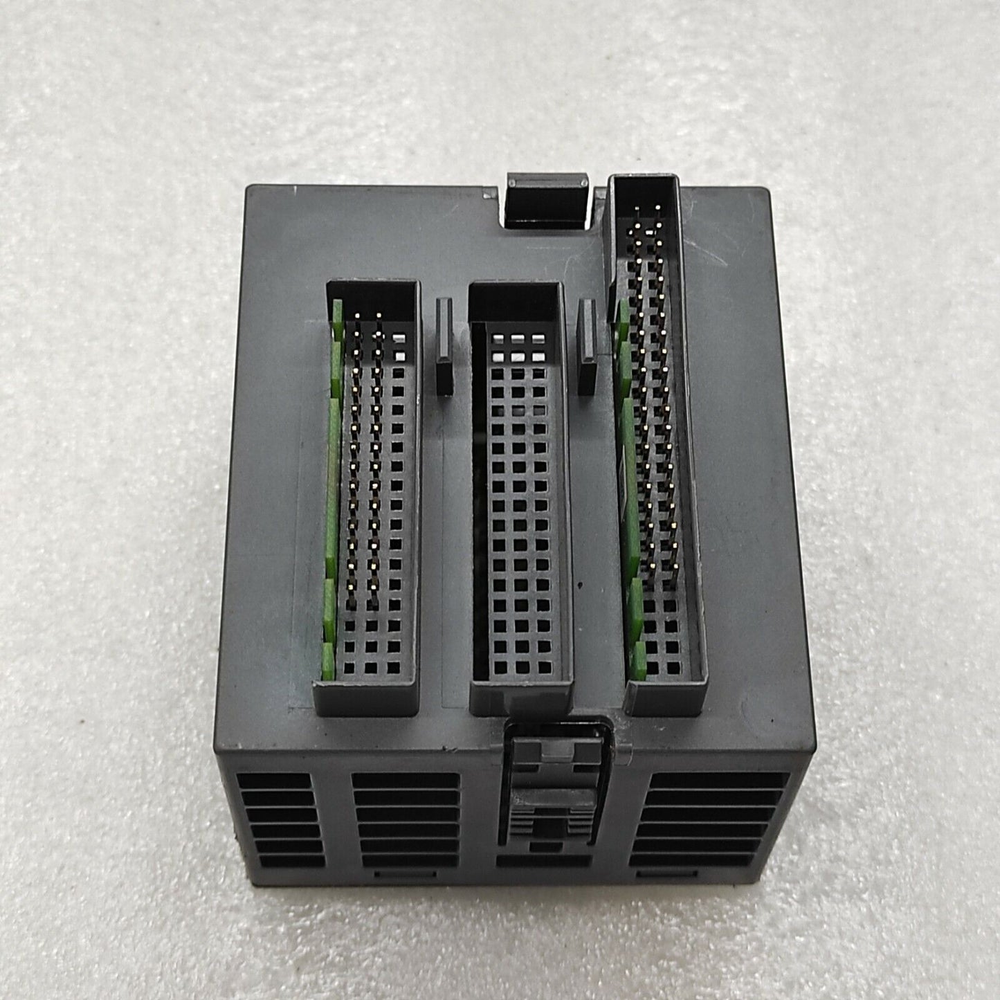 ABB DI524-D0 DIGITAL INPUT MODULE 1SAP240000R0001