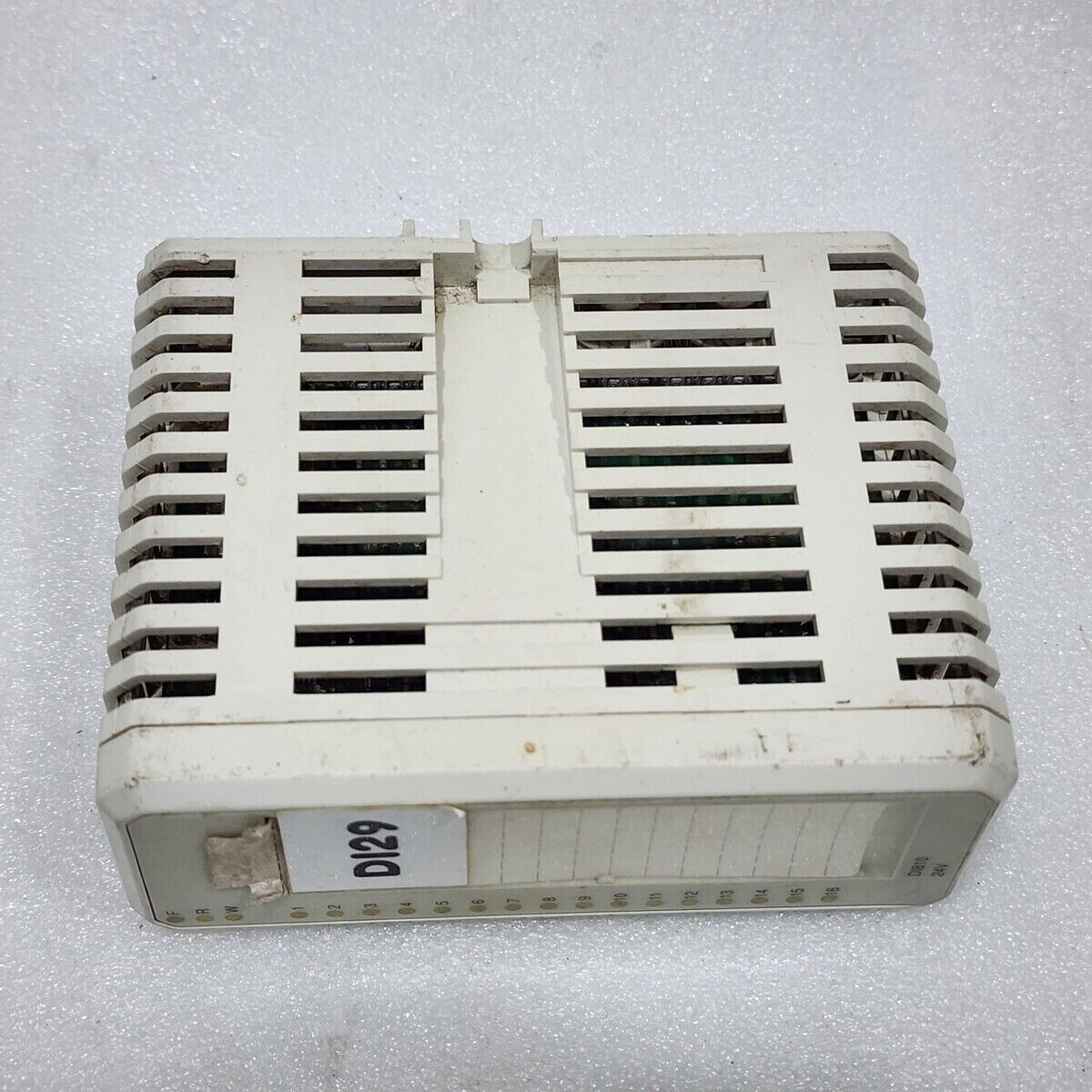 ABB DI810 DIGITAL INPUT MODULE 3BSE008508R1