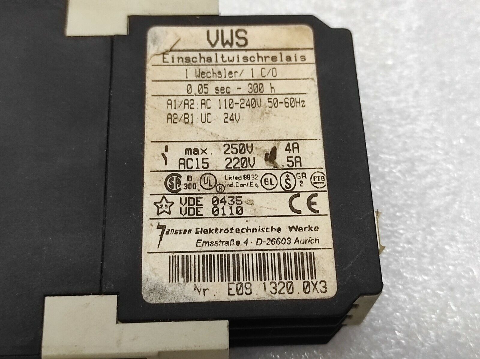 Janssen VWS Switch on Relay E09-1320-0X3 110-240VAC/24V AC-DC 0.05S - 300H