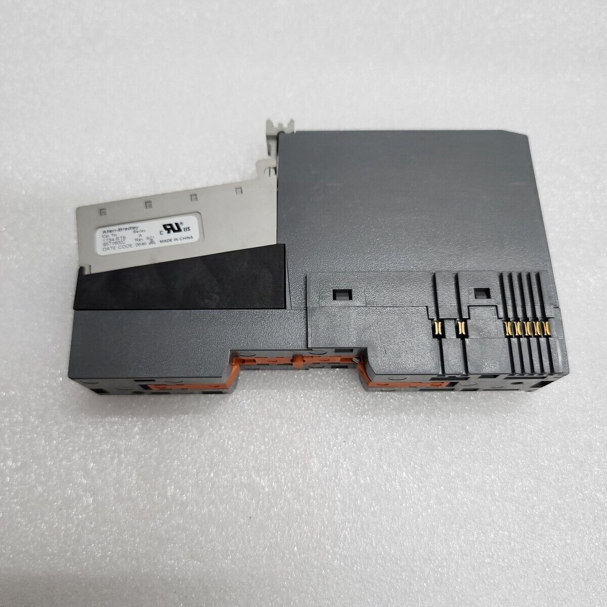 ALLEN BRADLEY CAT 1734-FPD FIELD SIDE VOLTAGE DISTRIBUTOR SER: B 96377472