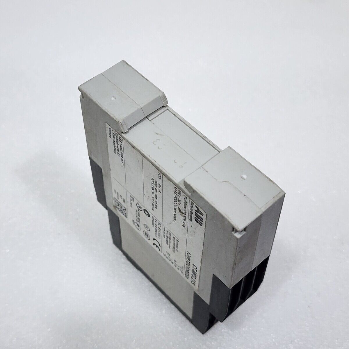 ABB CT-MFS.21S MULTIFUNCTION TIME RELAY 1SVR730010R0200 24-240VAC/DC