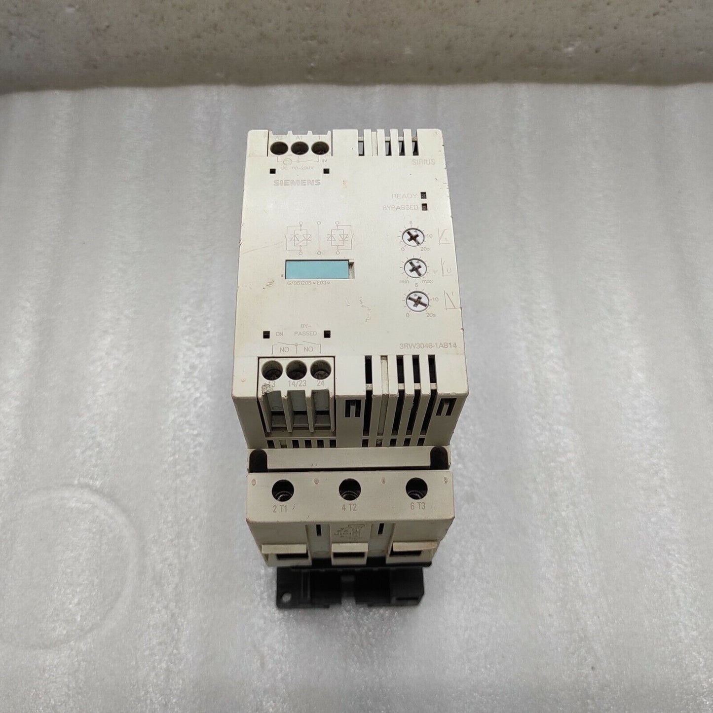 SIEMENS 3RW3046-1AB14 SOFT STARTER 110-230V